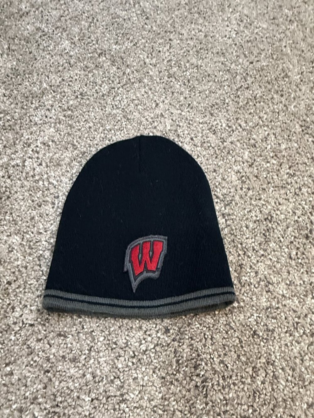 Wisconsin Badgers Coliseum Black Winter Hat Red W Logo 100% Acrylic Beanie
